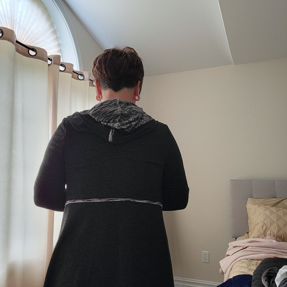 Cardigan - Picture 4 of 4